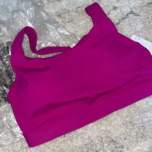 NWT Athleta Ultimate Bra Small D-DD